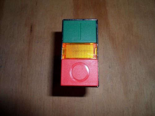 Telemecanique Start/Stop With Light Control Button Z-BW06 (Used)