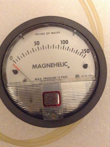 Dwyer Magnehelic. H2O Pressure Magnahelic gauge