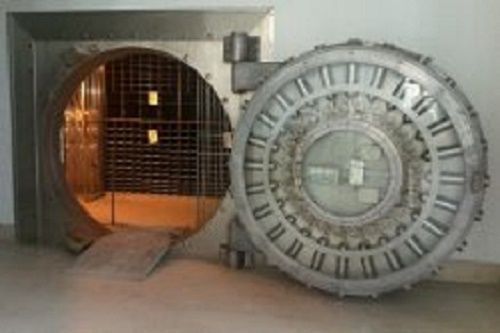 Massive mosler diebold bank vault for banks, jewelers, pharmacies &amp; retail store for sale