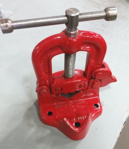 Pipe vise heavy duty hinged - new - made in usa for sale