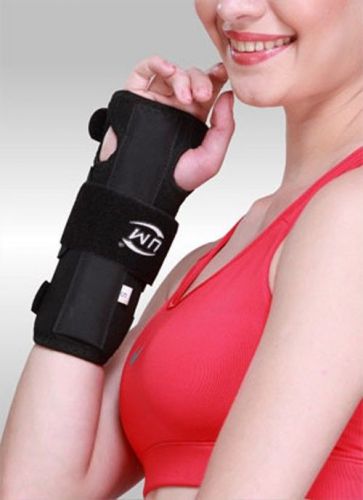 Drytex material wrist cockup splint,fits right / left hand for sale