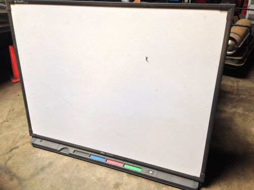 SMARTBOARD 72&#034; WHITEBOARD PROJECTOR OFFICE PRESENTATION WHITE WITH ACCESSORIE