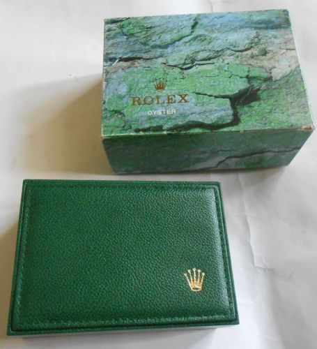 VINTAGE WATCH BOX FOR ROLEX IN GREEN LEATHER.