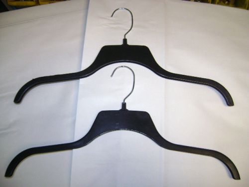 Shirt hangers 17&#034; black tube plastic  retail (used) 70 /case for sale
