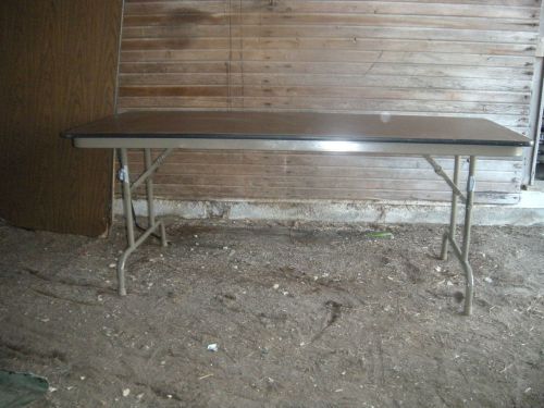 6&#039; Wood Laminate Folding Table