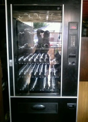 Seaga VC3000 32 Select Vending Machine