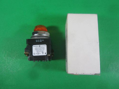 GE HD Oiltight Indicator Light -- CR104PLG32M -- New