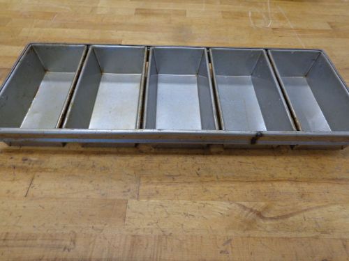 Chicago Metallic 5 Strap (#56-5) Bread Pans - Commercial Industrial Bakery Pans