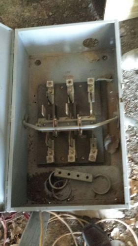 GE 400amp 240vac 3-phase doublethrow Safety Switch box