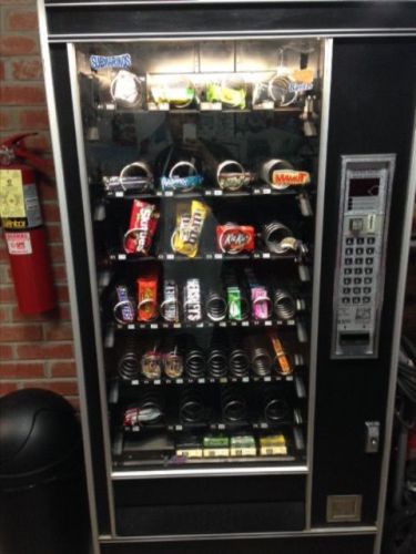 Vending snacks machine M6000