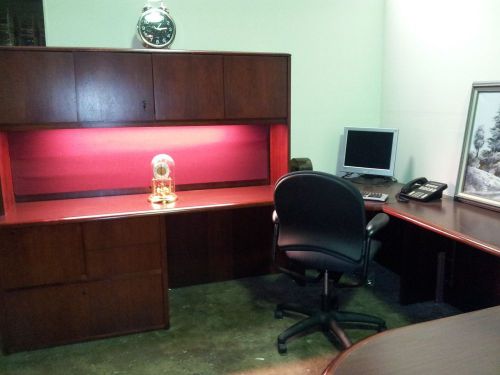 Desk executive &#034;u&#034; shaped cherry veneer by  kimball national for sale