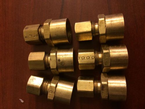 LOT OF 6 )     1/4&#034; OD x 1/4&#034; FIP Brass Compression Connector