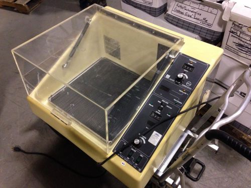 Lab-Line 3528 Bench Top Laboratory Orbital Environ-Shaker Environmental Shaker