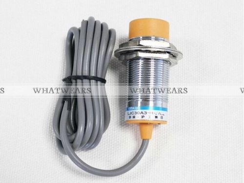 LJC30A3-H-Z/BY 1-25mm Cylindrical Capacitive Proximity Switch PNP NO MPH