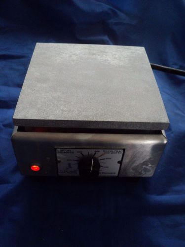 Sybron Thermolyne type 1900 hot plate HP-A1915B -120 volts AC 750 Watts