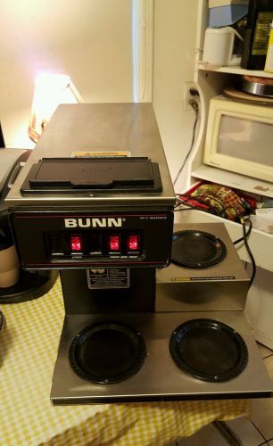 BUNN VP17-3 COFFEE MAKER POUROVER W/ 3 WARMERS STAINLESS 2 carafes