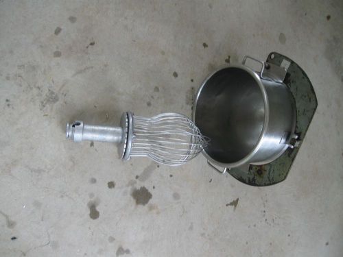 BLAKESLEE MIXER 60 to30 ADAPTER WITH 30 QT. SS BOWL, AND WHISK.