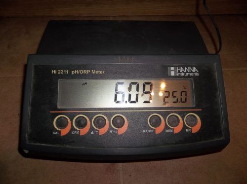 Hanna Instruments pH Meter HI2211 Meter