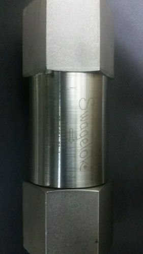 Swagelok 1&#034; FNPT S.S. poppet check valve. Fixed pressure 1 psig (.07 bar)