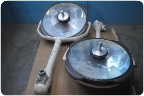 Amsco quantum dual head surgical lighting o.r. (or - operating room) ! (93120) for sale