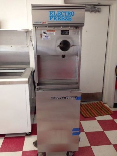 Frozen Custard/Soft Serve Machine