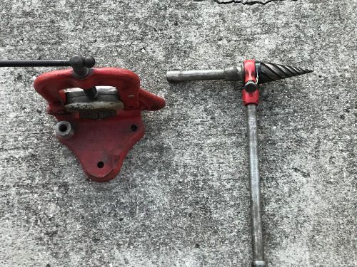 Ridgid pipe reamer and vice
