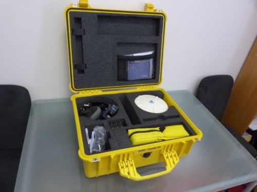 Trimble R8 kit with TSC2/Access 430-450 MHz radio