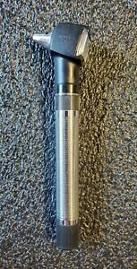 Welch Allyn Diagnostic Otoscope - Model 211