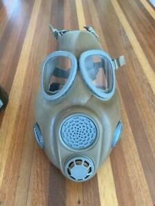 ARMY SURPLUS CZECH MILITARY GAS MASK M10 FULL FACE RESPIRATOR ADJUSTABLE STRAPS