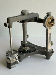 Hanau series H2 dental articulator with magnetic mounts