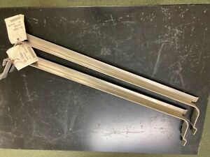 Hobart  AM14 &amp; AM12  RACK GUIDE  00-119084  QTY 2