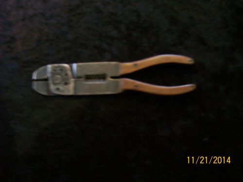 Vintage Amp Incorparated Wire Stripper Wood Handle.