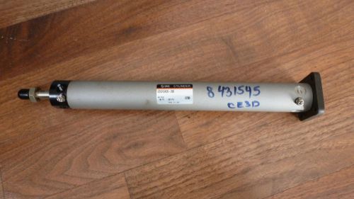 NEW SMC PNEUMATIC CYLINDER CDG1GA25-200  * NEW OLD STOCK*