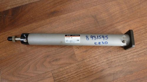 NEW SMC PNEUMATIC CYLINDER CDG1GA25-200  * NEW OLD STOCK*