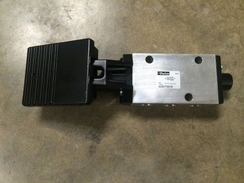 Parker 422ct021k manual valve,foot pedal,3/8 npt,4 way for sale