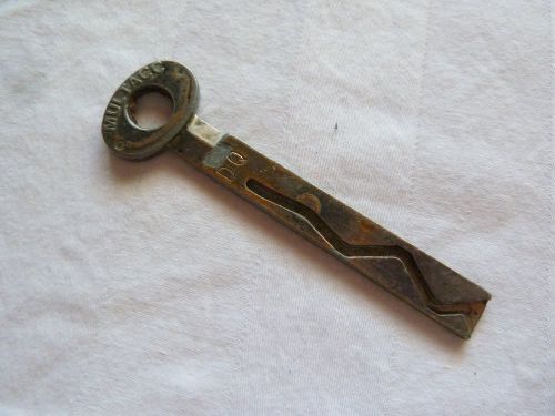 Vintage 3&#034; multacc realtor real estate box key, zig-zag slot, antique? slotted for sale