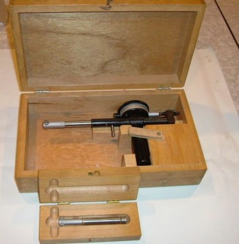 rimat bore micrometer rt-73-120 and rt-61 by rimat gage co. pasadena calif .