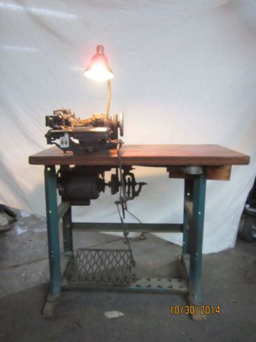 VINTAGE LEATHER INDUSTRIAL  US BLIND STITCH SEWING MACHINE