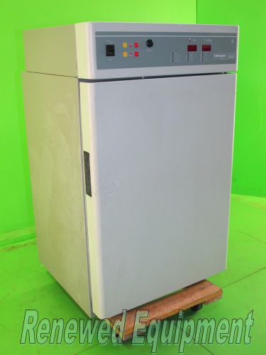 Sheldon vwr 6.7 cubic foot model-2300 water jacketed co2 incubator *parts* for sale