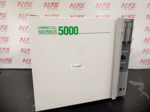 Barnstead/Thermolyne Compact CO2 Incubator series 5000