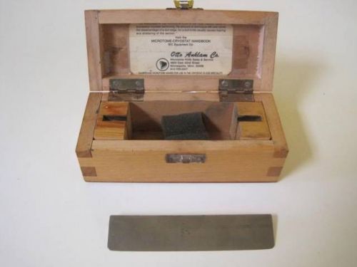 CRYOSTAT MICROTOME BLADE KNIFE 4 3/4 &#034; 4.75 INCH BY 1&#034; IN WOOD BOX