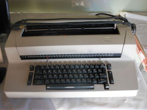 IBM Correcting Selectric II Dual Pitch ElectricTypewriter, Freshly Serviced!
