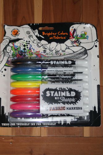 Sharpie &#034;STAINED&#034; Fabric Markers  Brush Tip  8 Colors  New.