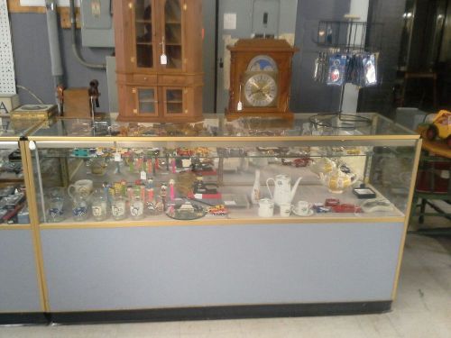 GLASS TOP DISPLAY CASE