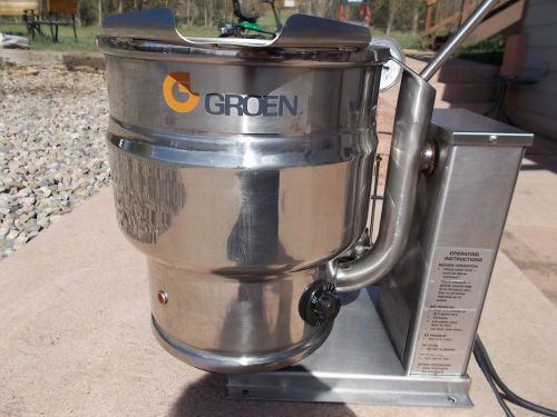 Steam kettle(hand tilt) by groen~model tdb/6-10~electric~10qt~pristine condition for sale