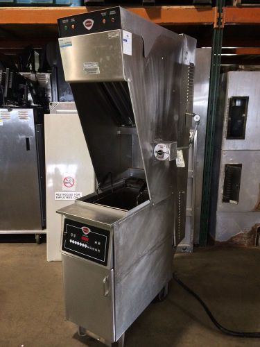 Wells WVAE-55FS Ventless Self Contained 55lb Fryer - Concession, No Hood Needed