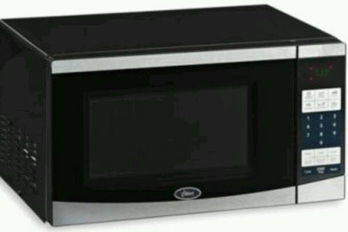Oster Compact Microwave with Digital Controls