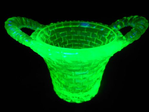 Green Vaseline glass tabletop toothpick holder uranium apple basket yellow glows