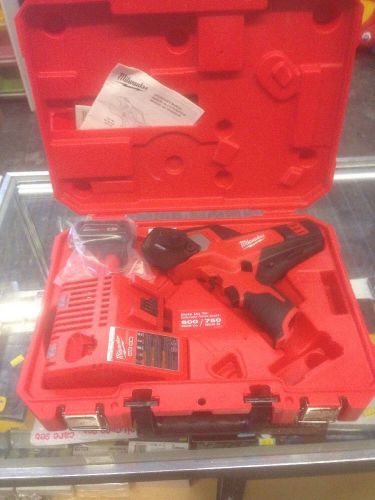 NEW MILWAUKEE 2472-21XC M12 600 MCM CORDLESS CABLE CUTTER WITH FREE SHIP IN USA!
