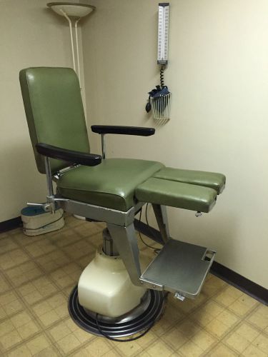 Vintage Podiatrist Chair Similar to a dentist chair Electric Height adjustment